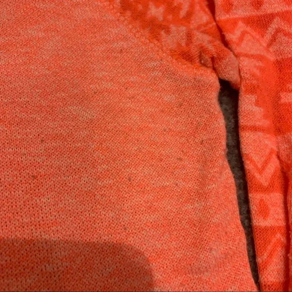 Neon Coral 3/4 sleeve Sweater. Size M. - Picture 3 of 6